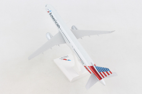 Avião American Airlines A321neo 1:150 Skymarks