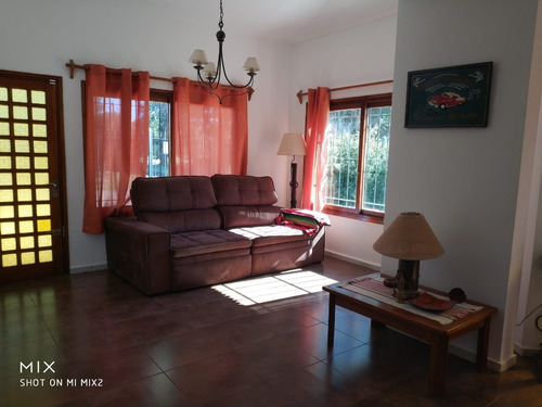 Imagen 11 de 20 de Excepcional! Chalet 3 Dormitorios Y Demás En Excelente Condiciones