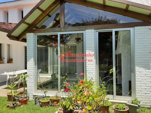 Chalet Tres Dormitorios , Dos Baños , Dormitorio Y Baño De Servicio- Ref: 5585
