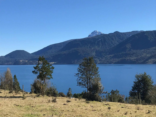 Terreno Con Orilla De Playa En Lago Rupanco