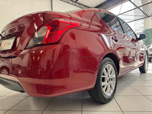 Nissan Versa Versa 1.6 16V SV (Flex)