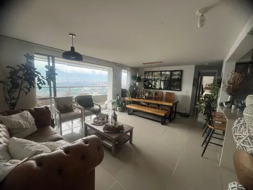 Se Vende Apartamento En Loma De Los Bernal Parte Baja