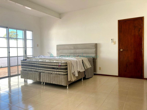 Imagen 20 de 30 de Colonia Del Sacramento - Importante Propiedad 2 Casas En Venta