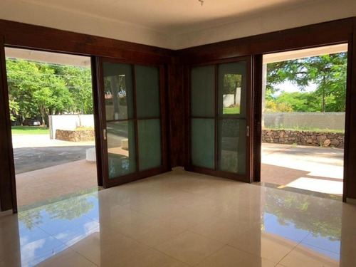 Sobrado Com 5 Dormitórios À Venda, 1300 M² Por R$ 2.500.000 - Chácaras Residenciais Santa Maria - Votorantim/sp, Próximo A O Shopping Iguatemi. - So0117 - 67640798