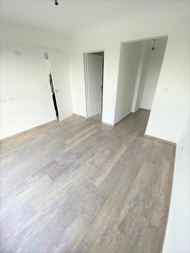 Imagen 21 de 30 de Oportunidad. Amplio Departamento Dos Ambientes A Estrenar.