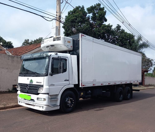 Caminhão Mercedes Benz Atego 2425