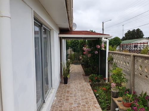 Casa En Venta De 3d, 2b.algarrobo Central.