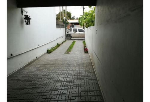 Imagen 4 de 19 de Tipo Casa 4 Ambientes Con Garage Para Varios Autos