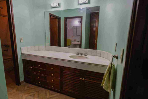 Casa En Venta Cinco Dormitorios Con Terreno 1680m2