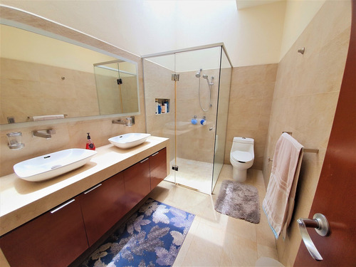 Imagen 13 de 14 de Venta Casa En Virreyes Residencial Zapopan Con Jardin