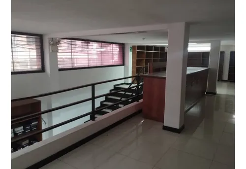Catia Edificio En Venta