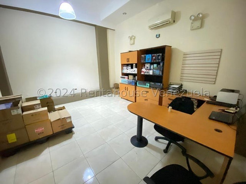 Local En Alquiler Quinta Crespo Mls 25-2401