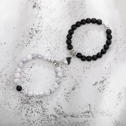 Imagen 4 de 7 de Pulseras Para Parejas Con Imán Corazón Regalo San Valentín