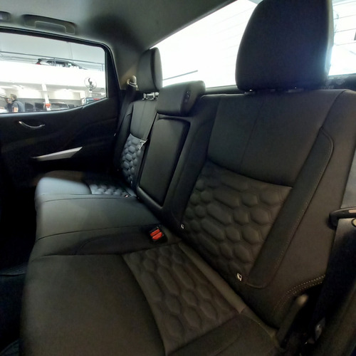 Imagen 12 de 25 de Nueva Nissan Frontier 2.3bt Platinum 4x4 At 2022
