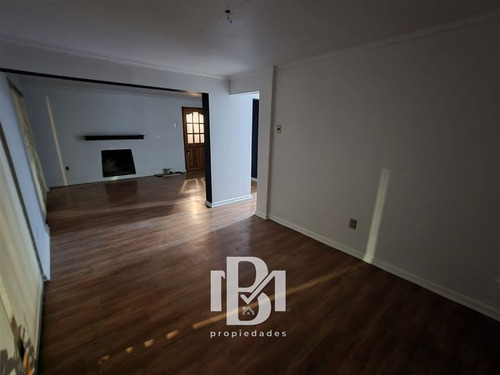Casa En Venta De 4 Dorm. En Las Condes