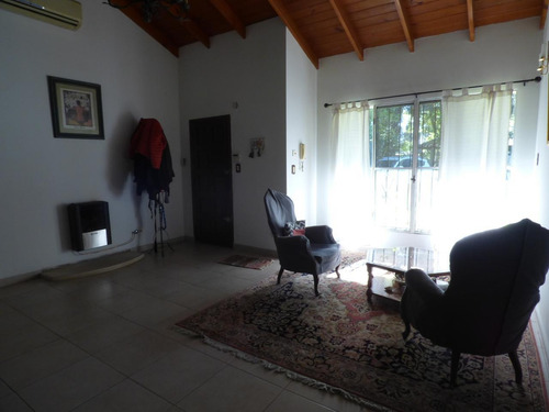 Imagen 6 de 30 de Casa De 3 Dormitorios En Villa Elisa Calle 28 E / 409 Y 411 - Dacal Bienes Raíces