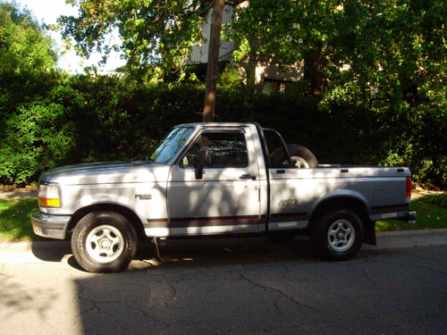Ford F-100 2.5 I Xlt