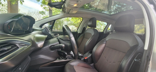 Imagen 10 de 12 de Peugeot 2008 2017 1.6 Feline