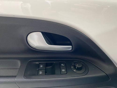 Imagem 4 de 11 de Volkswagen Up! 1.0 12v