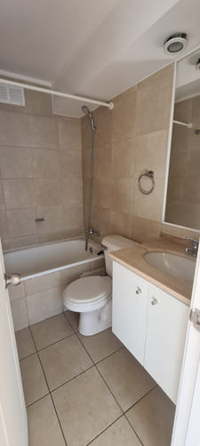 Excelente Departamento Metro Sta Lucia Y Catolica