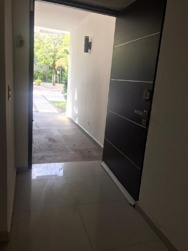 Imagen 2 de 29 de Casa En Renta En Playa Del Carmen.