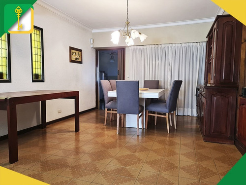 Imagen 5 de 17 de Casa En Venta En Carapachay