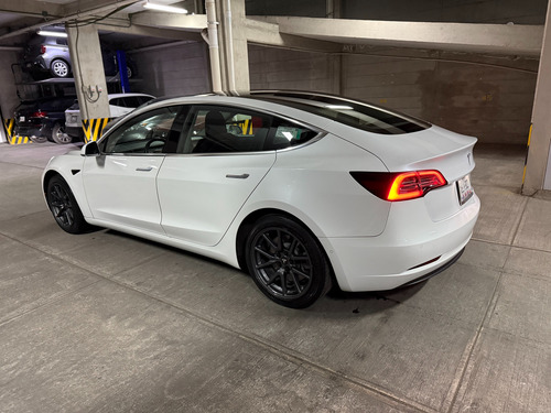 Tesla Model 3 Autonomia Estandar Autopilot Integrado