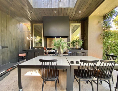 Casa En Venta De 4 Dorm. En Vitacura