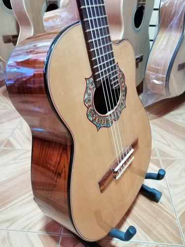 Imagen 2 de 4 de Requinto De Palo Escrito
