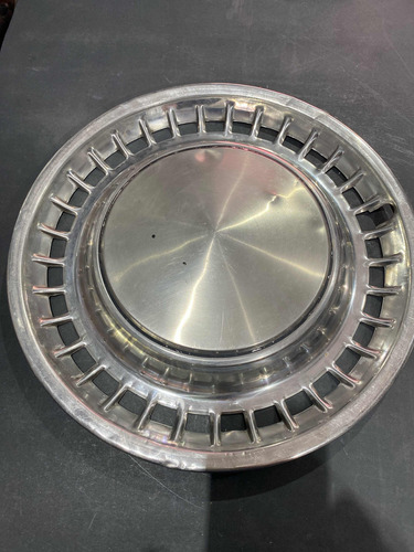 Tapon Polvera Dodge Dart Rin 14 Metal Original (Usado)