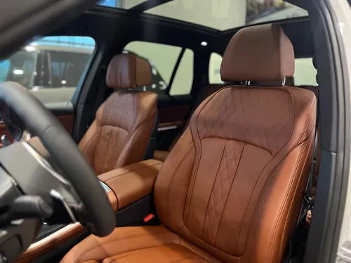 BMW X5 4.4 V8 M60I