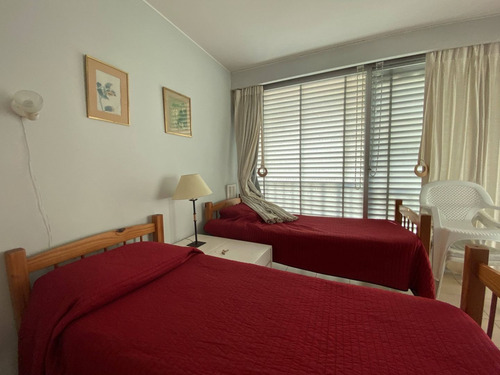 Venta De Apartamento 3 Dormitorios. Península