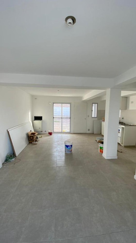 Imagen 5 de 12 de Vendo Duplex Neuquen Barrio Gastronomico
