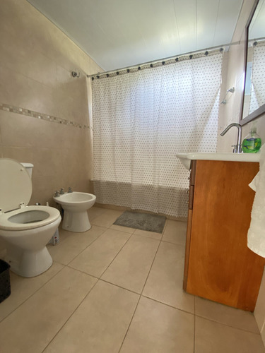Moderna Casa 3 Ambientes En Barrio Acantilados