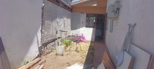 Casa En Venta De 3 Dorm. En Las Condes, Increíble Ubicación