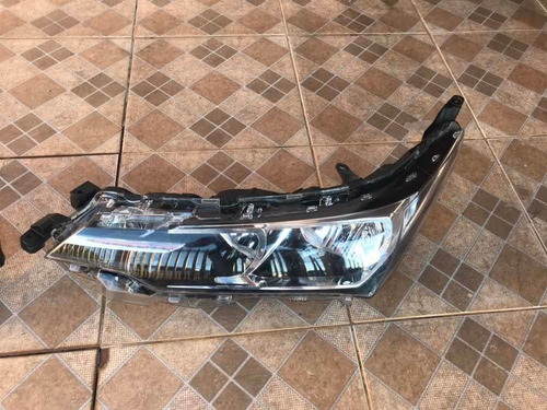Imagem 2 de 9 de Farol Corrola 2019 Lado D/e Par .