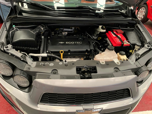 Imagen 12 de 12 de Chevrolet Sonic A Std 5 Vel Ac 2012