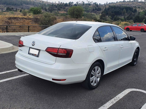 Imagen 3 de 8 de Volkswagen Jetta 2017 2.0 L4 Mt