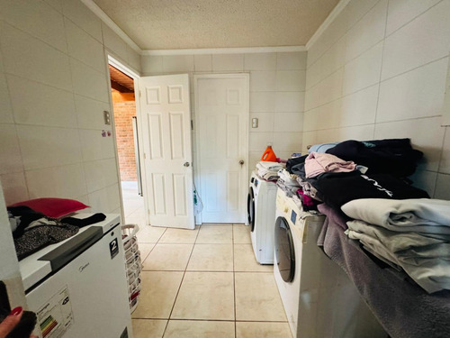 Cómoda Y Amplica Casa En Serena Oriente 5d/3b, Gran Quincho!