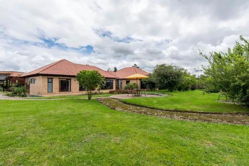 Casa En Venta En Llano Grande. Cod V2472