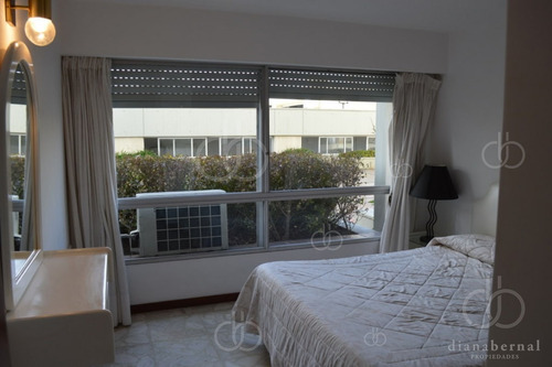 Imagen 15 de 20 de Apartamento En Goleta, En Venta, Mansa, Punta Del Este, 3 Dormitorios.