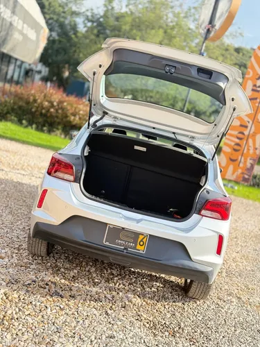 Chevrolet Onix 1.0T Premier Hatch At