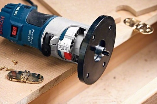 Fresadora Router De Cantos Bosch Gkf 550 Rebajadora 550w