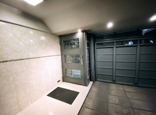Imagen 2 de 8 de Venta Excelente Inversión Cochera Rampa Colegiales