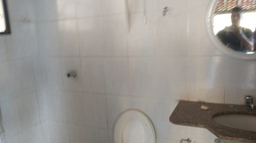 Imagem 15 de 30 de Chácara 15mil M2, Rica Em Água Com Nascentes, Tanque Com Peixes E Rio, Casa Sede Com 3 Dormitórios /1suíte, Casa Caseiro, Canil, Baia, Pomar, Piscina - Ch00253 - 70809480