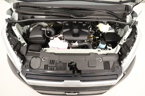 Toyota Hiace 2.8 Tdi Furgón 6at L2h2 3a 5p