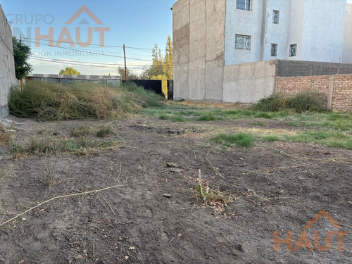 Terreno Con Proyecto De Edificio