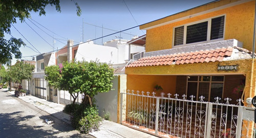 Casa En Venta En Jardines De La Paz Guadalajara Lf*