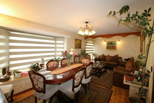 Imagen 3 de 24 de Impecable Casa En Sector Alcántara