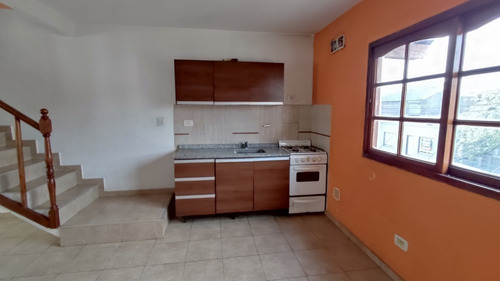 Imagen 3 de 8 de Excelente Departamento 2 Ambientes Tipo Duplex